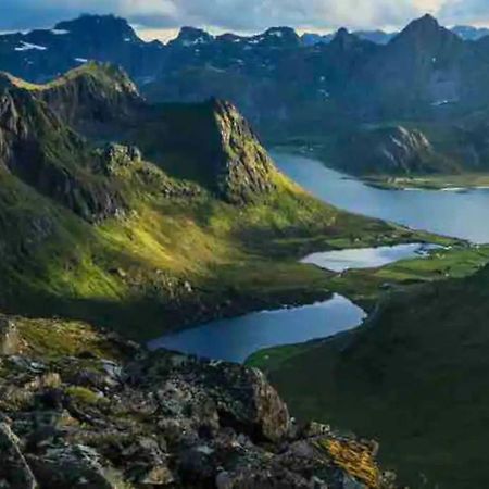 Leilighet Med Balkong Og Havutsikt Pa Napp. エクステリア 写真