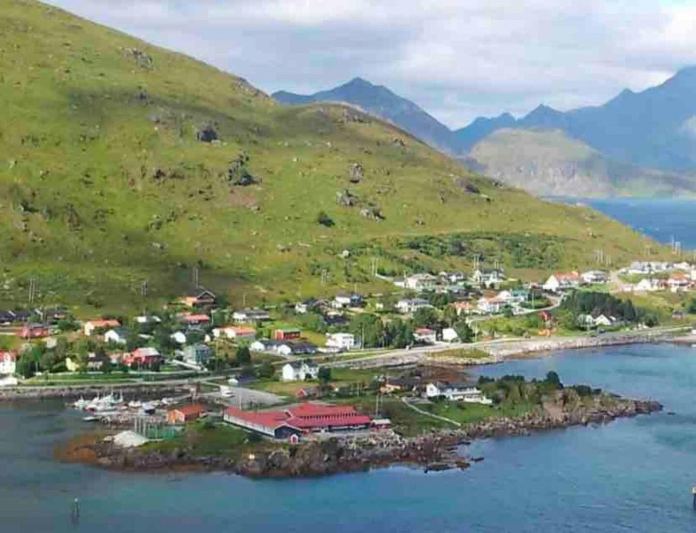 Leilighet Med Balkong Og Havutsikt Pa Napp. エクステリア 写真