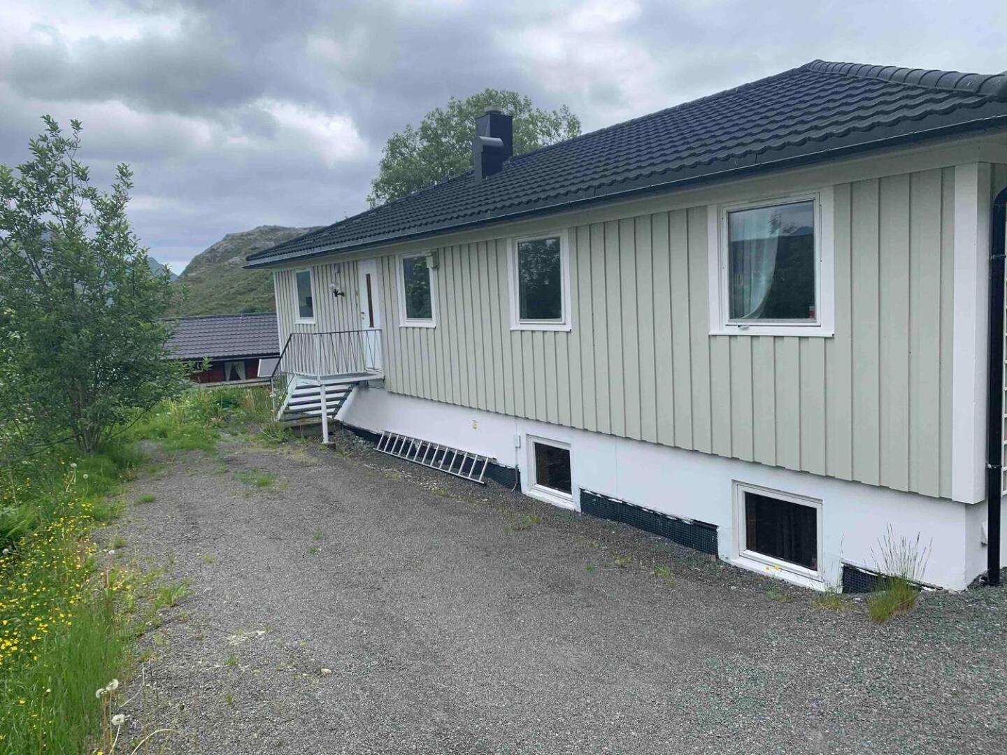Leilighet Med Balkong Og Havutsikt Pa Napp. エクステリア 写真